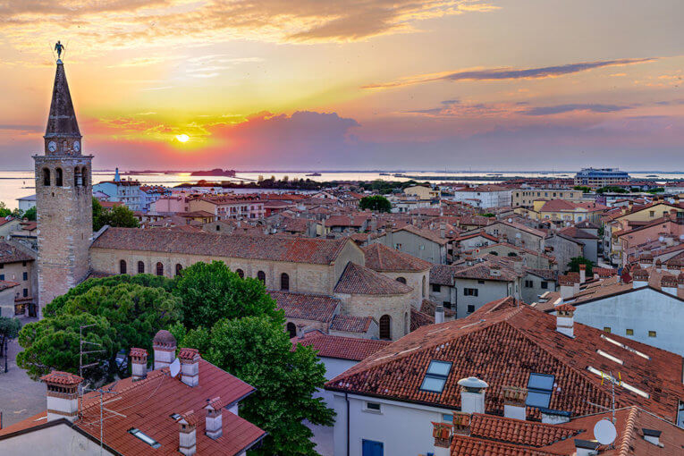 Grado, un sostegno per i “luoghi del cuore” Il Consorzio Grado Turismo avvia la campagna per sostenere i “luoghi del cuore” dell’Isola del Sole, ottenendo vaucher vacanza o consumazione da utilizzare in futuro. Un modo diretto e concreto per mantenere vivo il tessuto imprenditoriale della località turistica